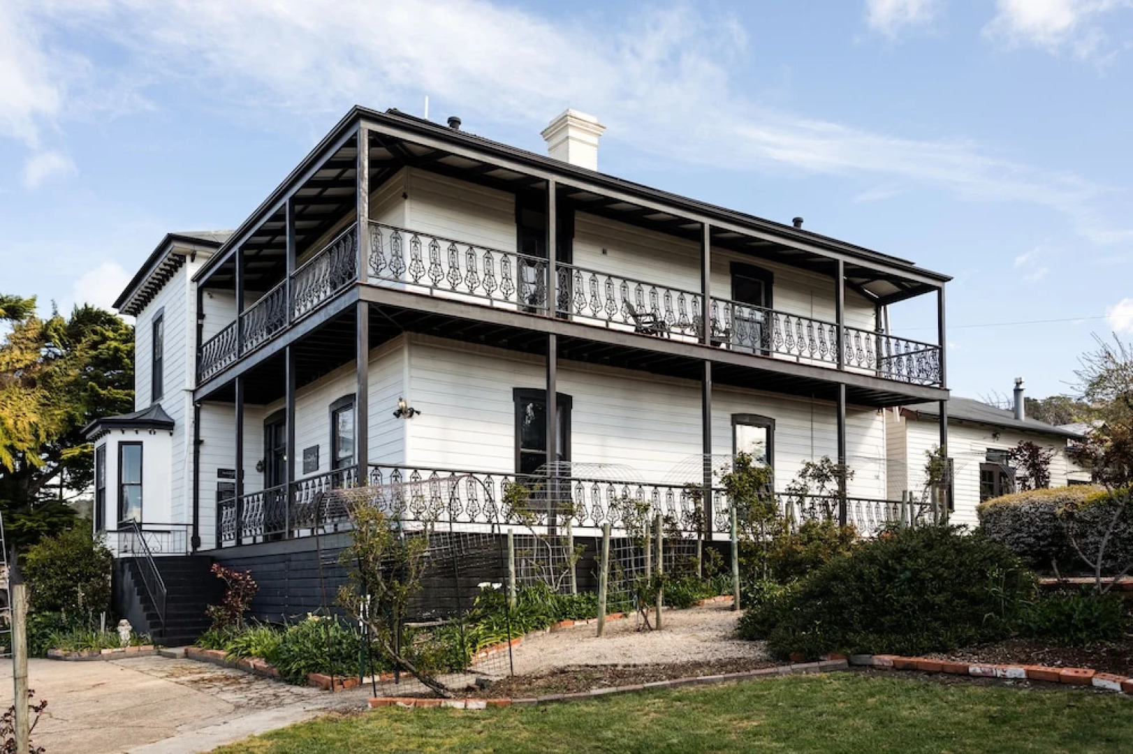 Отель The Dragonfly Inn