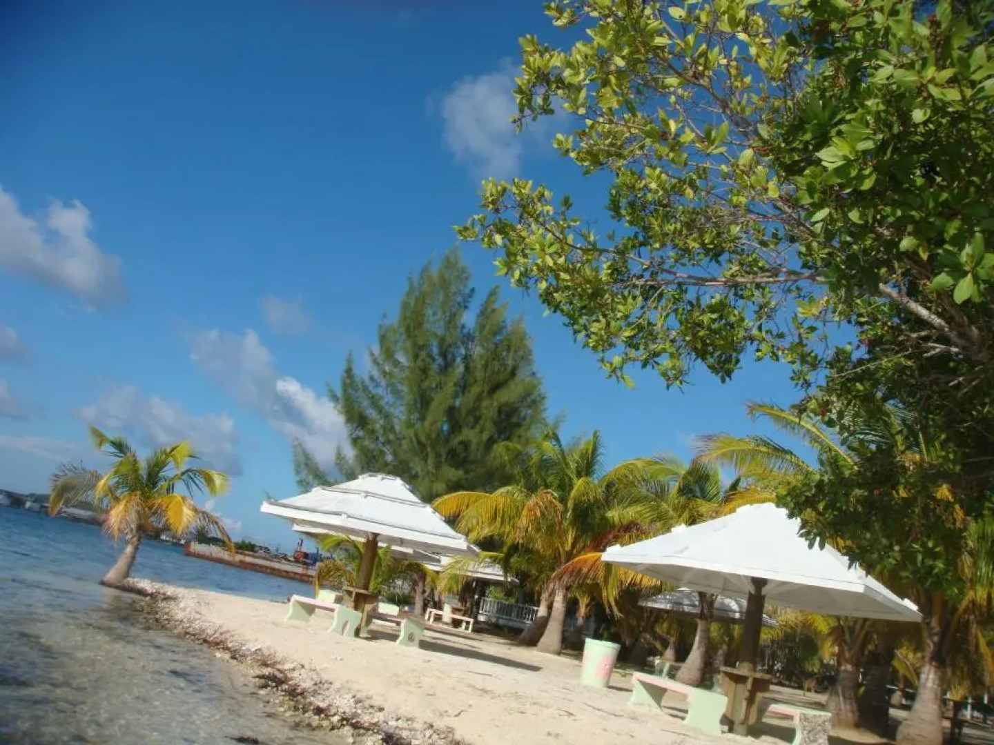 Sea Eye Hotel - Laguna Building