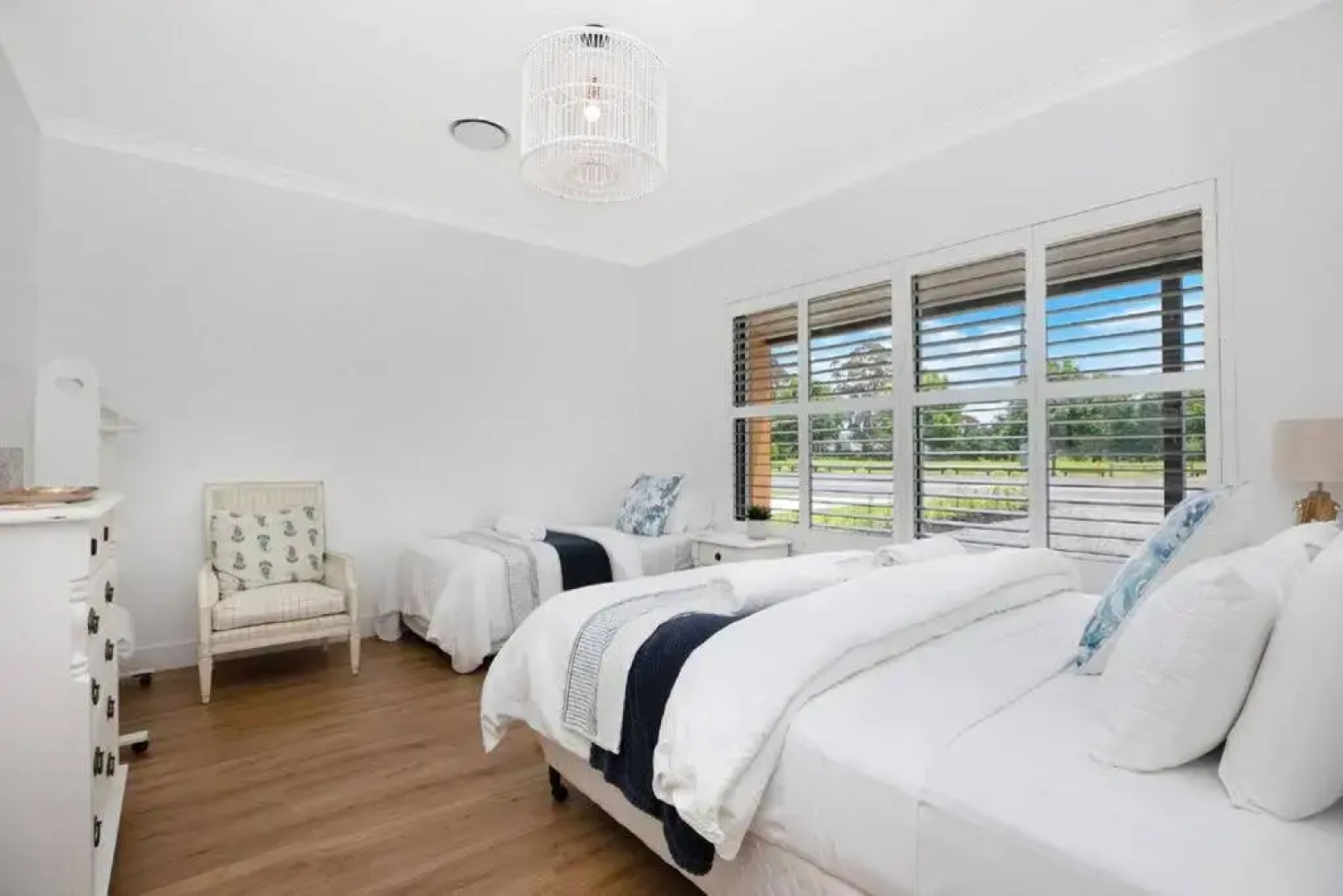 Arborea Country Holiday House catering for 14 to 16 guests In the heart of Bowral