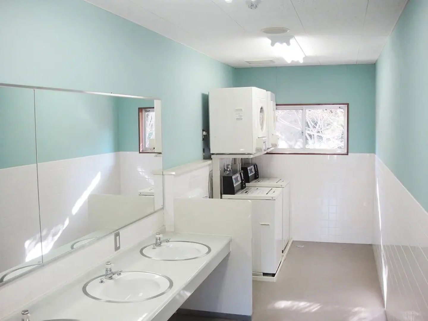 Riverside Hostel B&B – Hostel