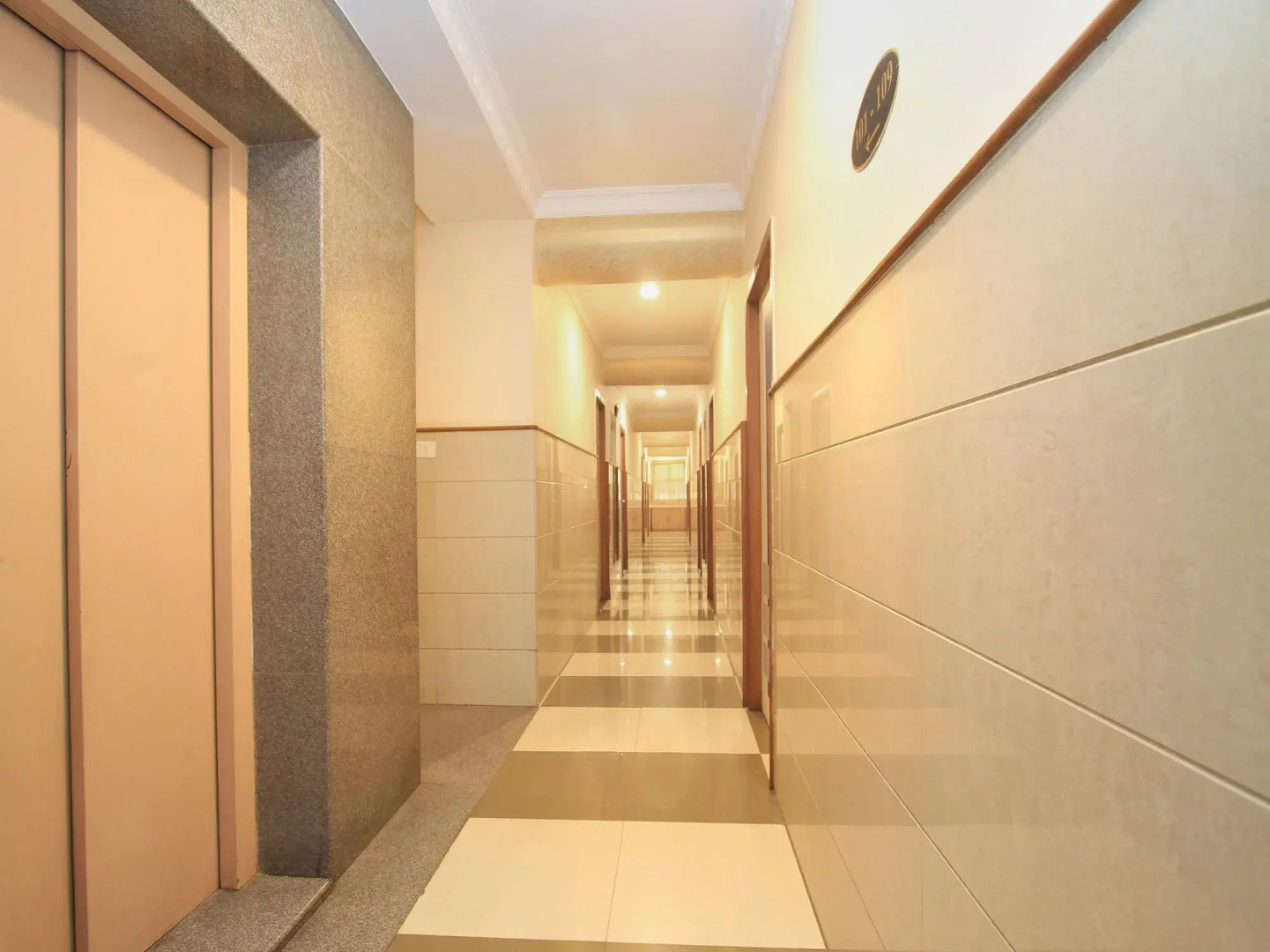 OYO 9633 Hotel Srinidhi Residency