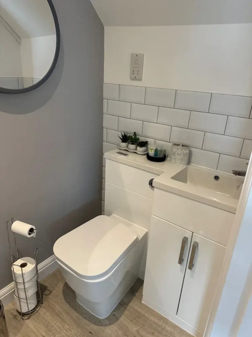 Tranquil Loft Apartment Overlooking Countryside