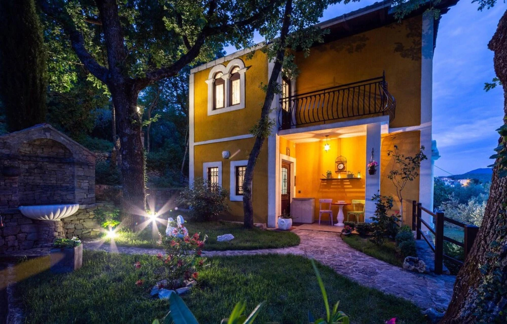 Beautiful Home in Srinjine With Wifi and 3 Bedrooms