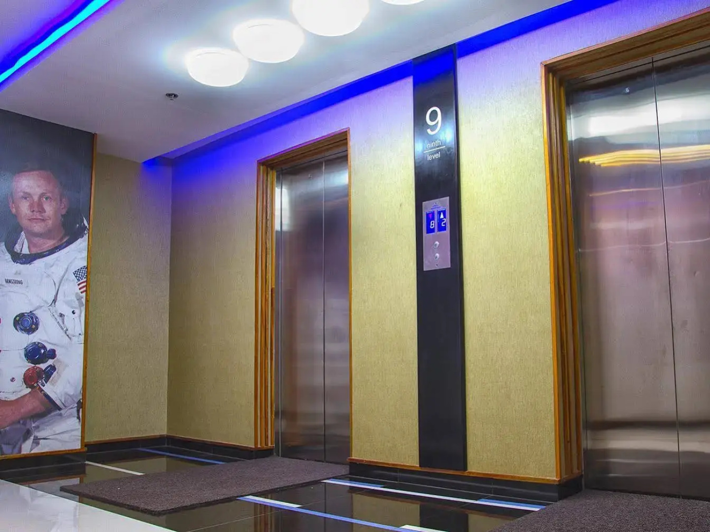 Hotel DreamWorld North EDSA