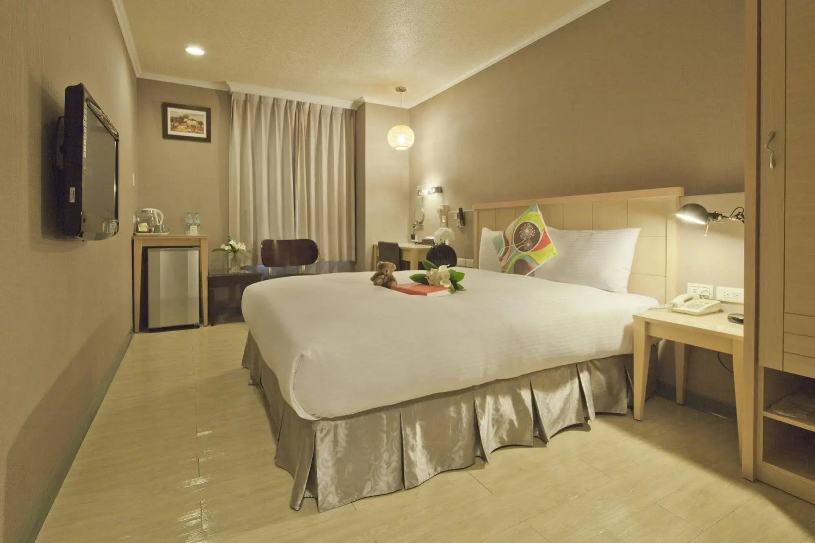 Just Enjoy Business Hotel