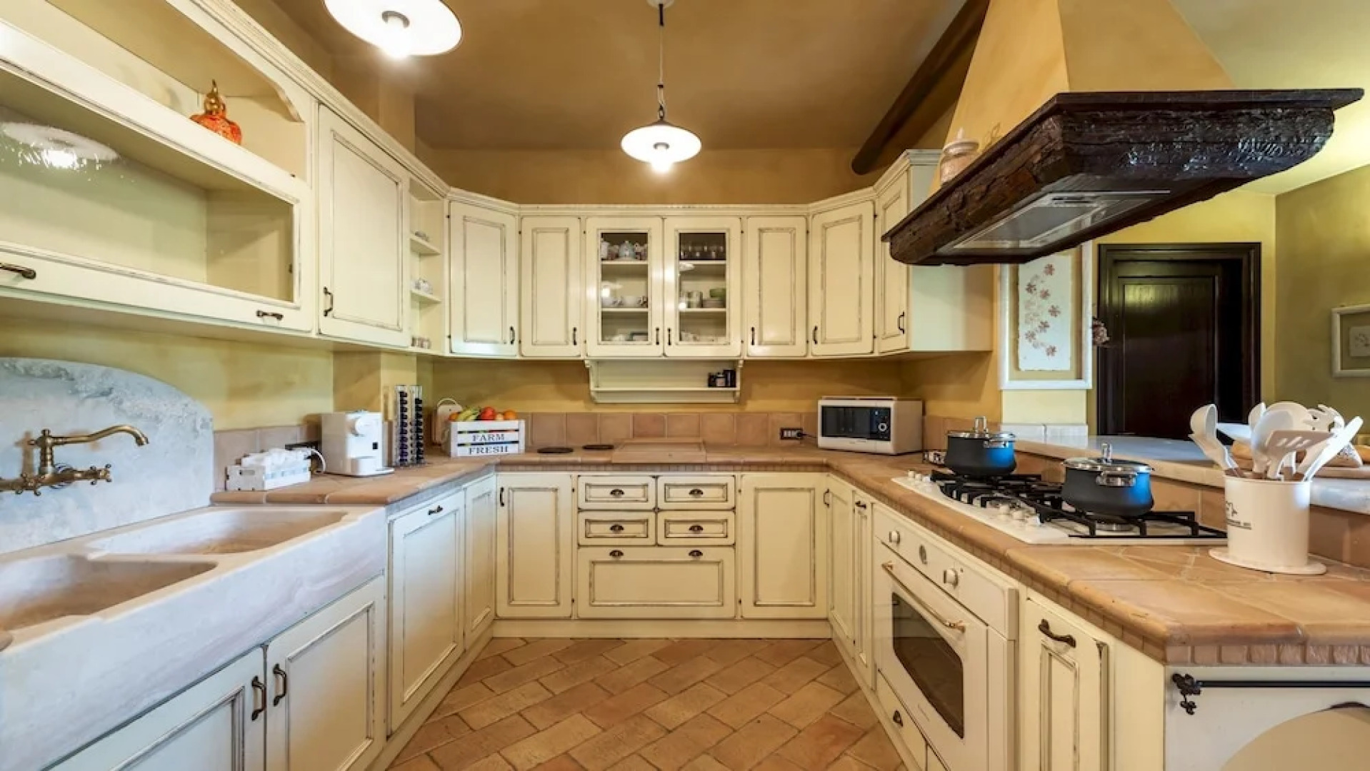 Villa Isotta 8 4 Emma Villas