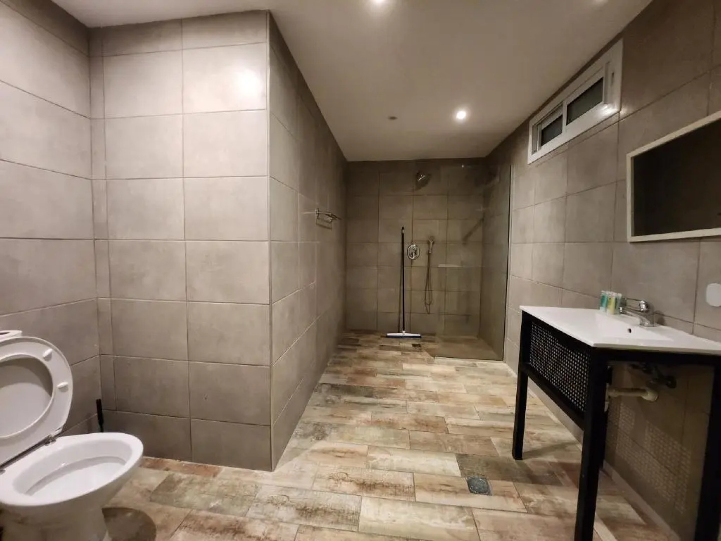 Amdar Hotel & Hostel