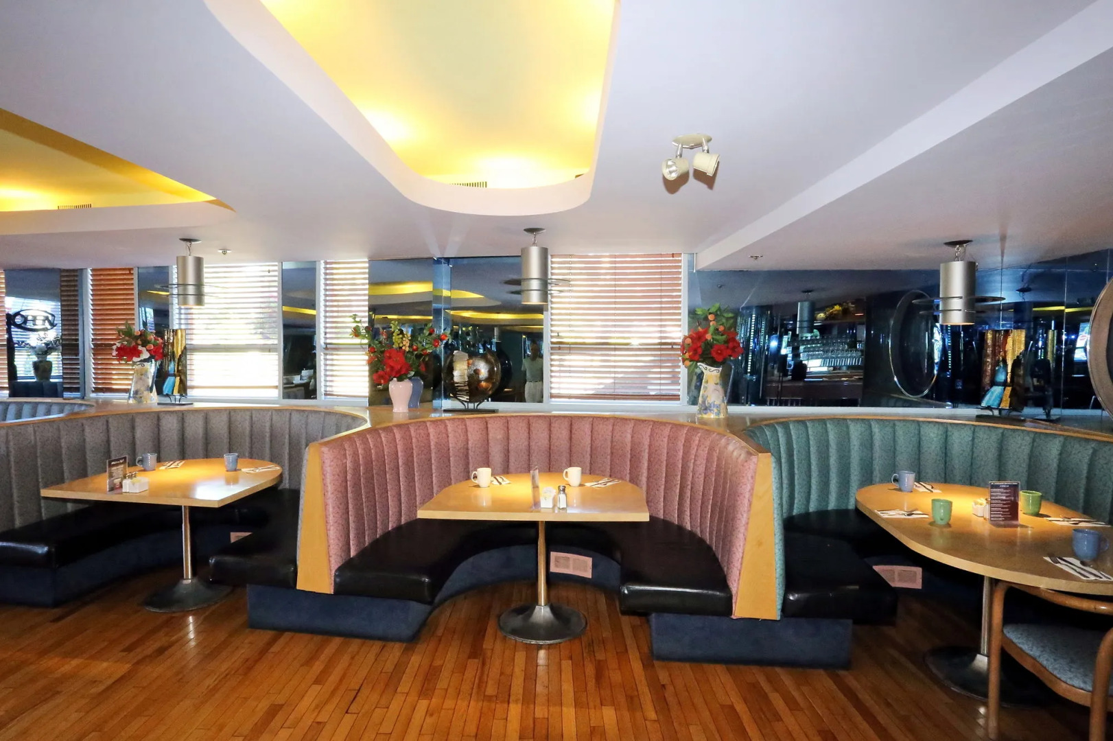 James Bay Inn Hotel & Suites