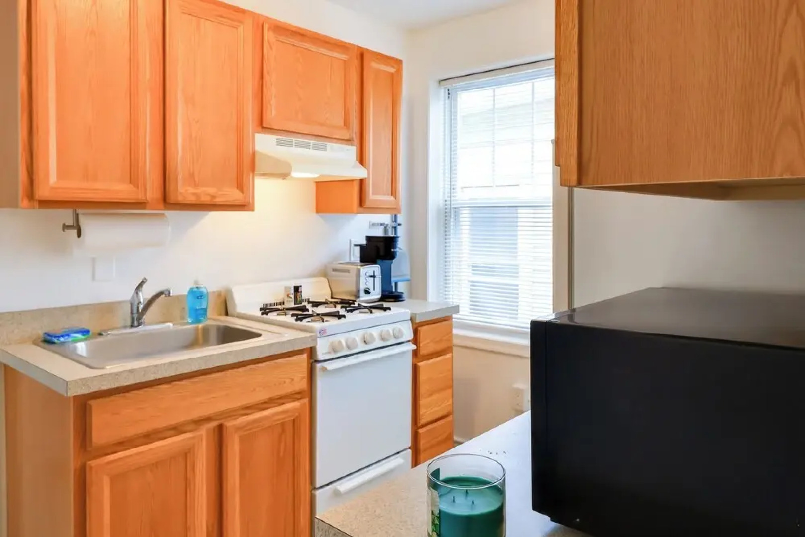 Walk to Downtown & Beach: Ocean Grove Apartment!