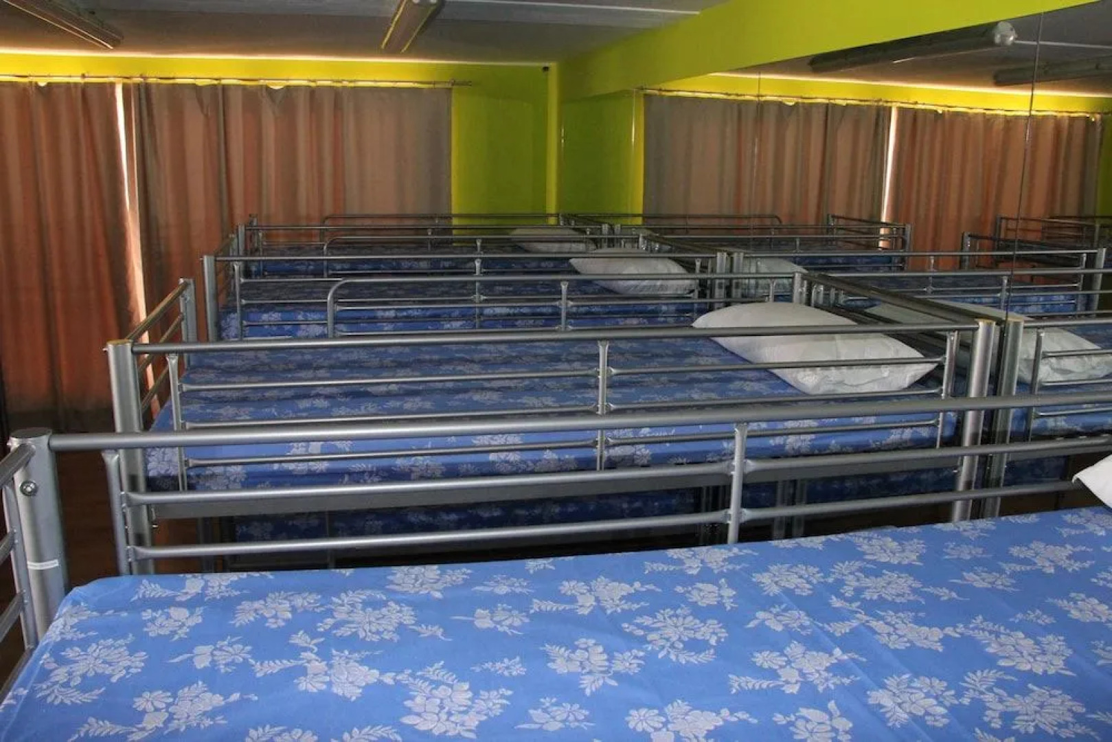 Hostel & Gym Relise - Albergue Juvenil