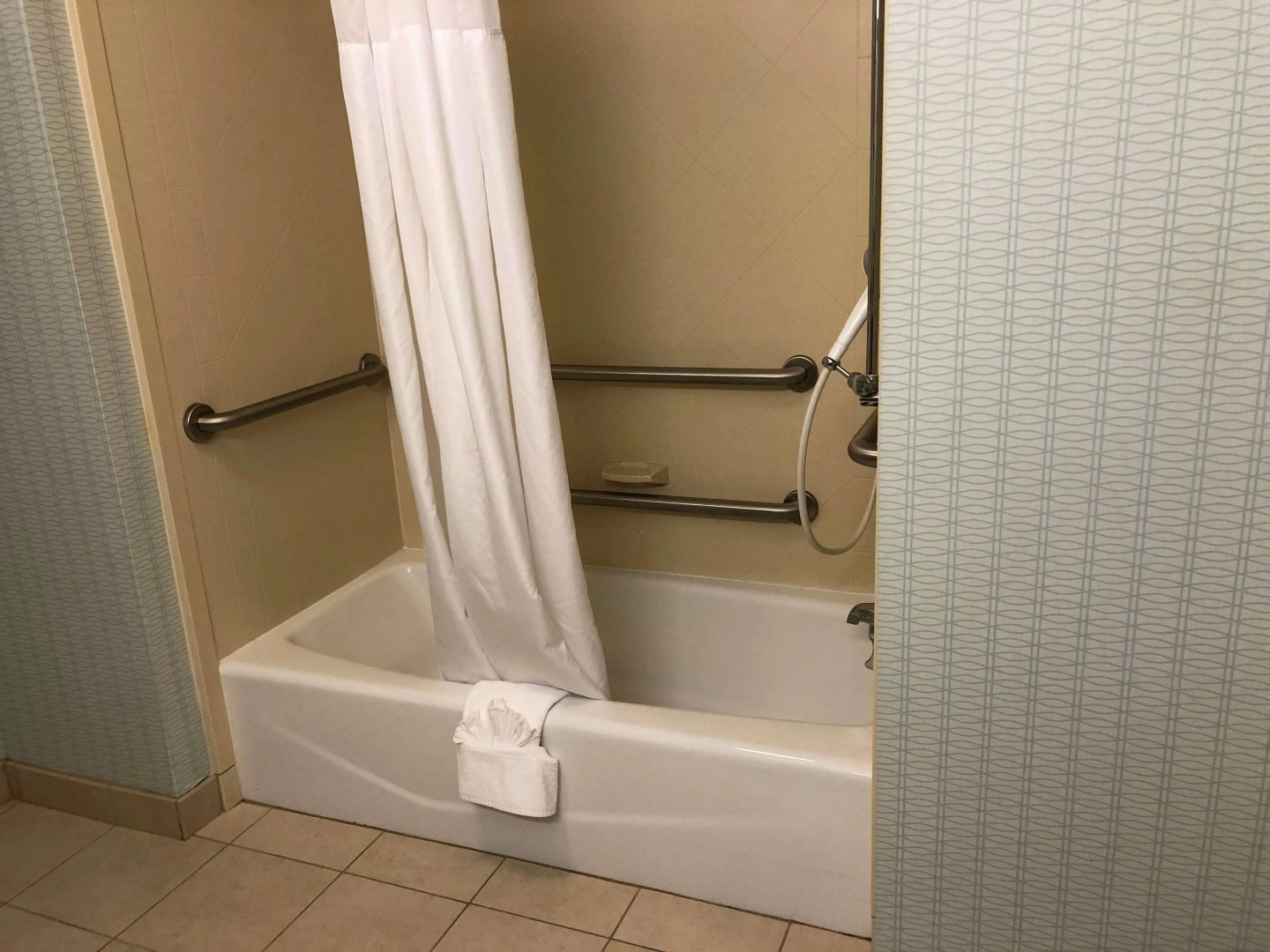 Hampton Inn & Suites Nashville @ Opryland