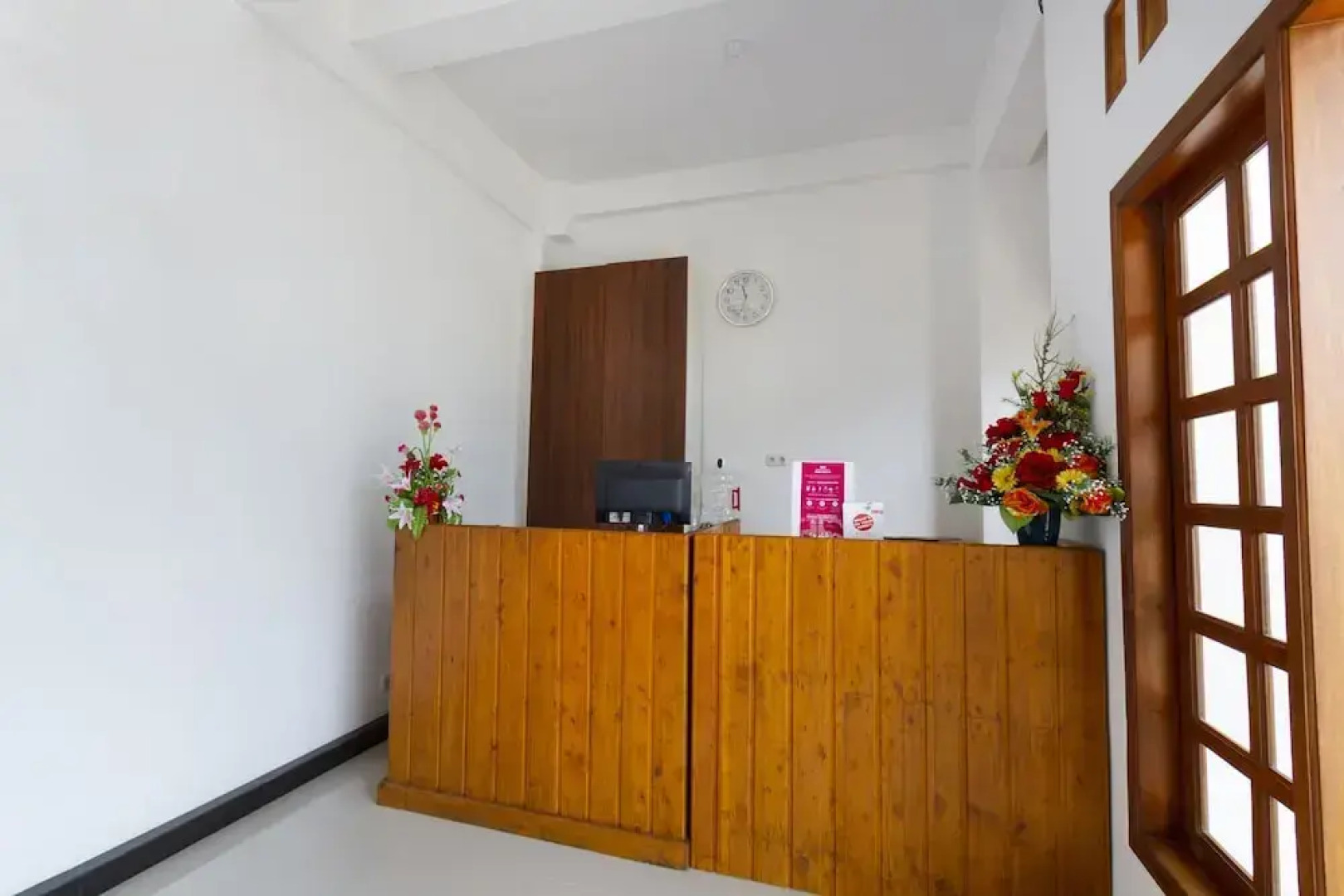 Forrest Inn by OYO Rooms
