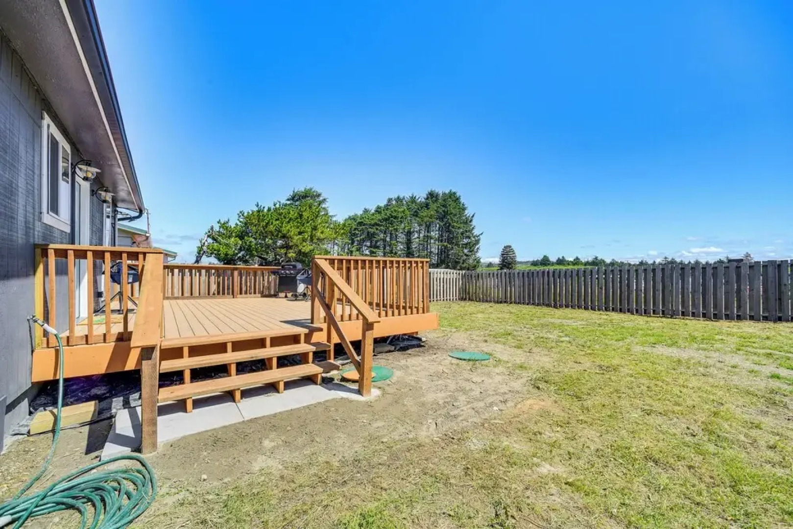 Pet-friendly Moclips Home: Walk to Mocrocks Beach!