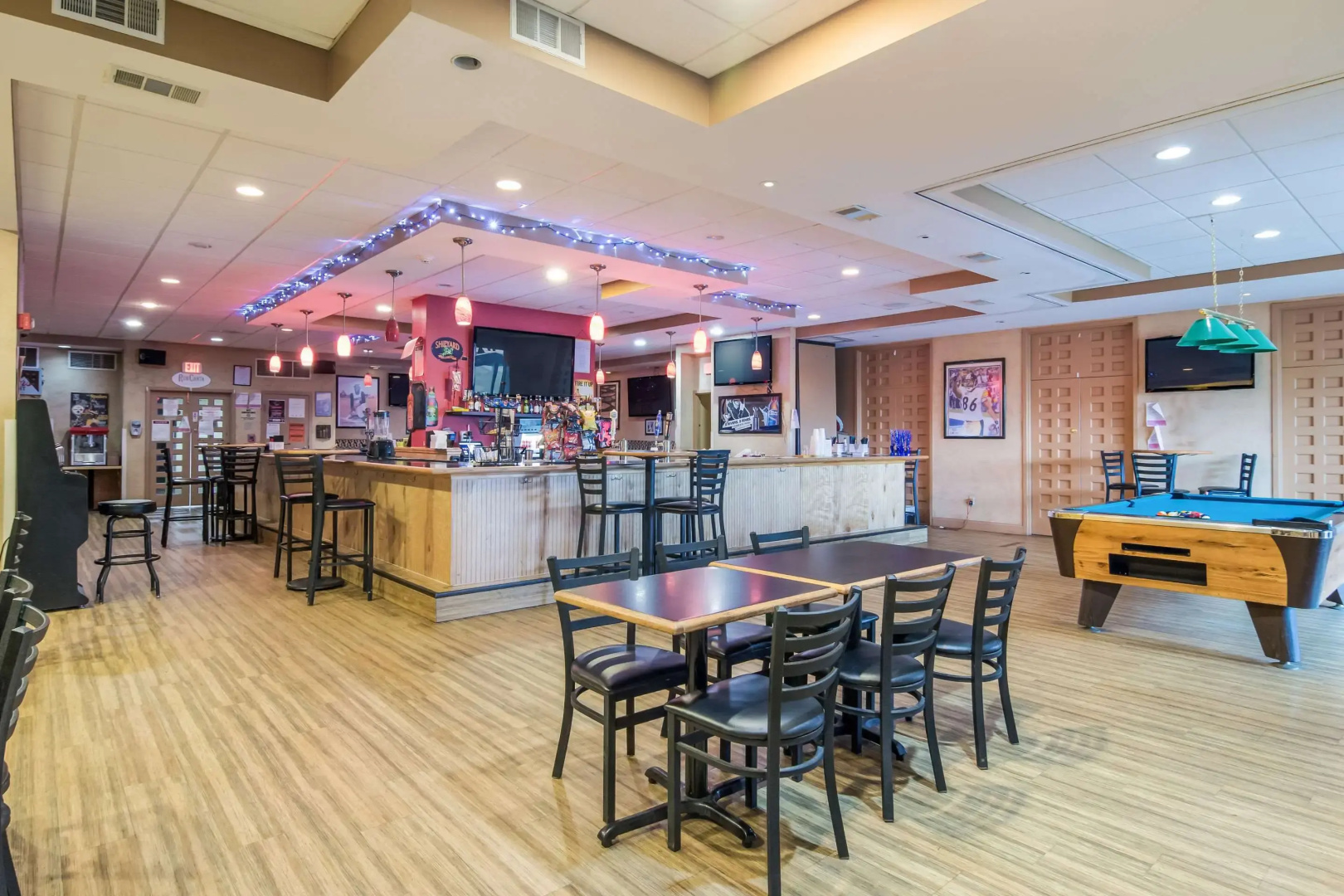 Comfort Inn & Suites Pittsburgh Fox Chapel