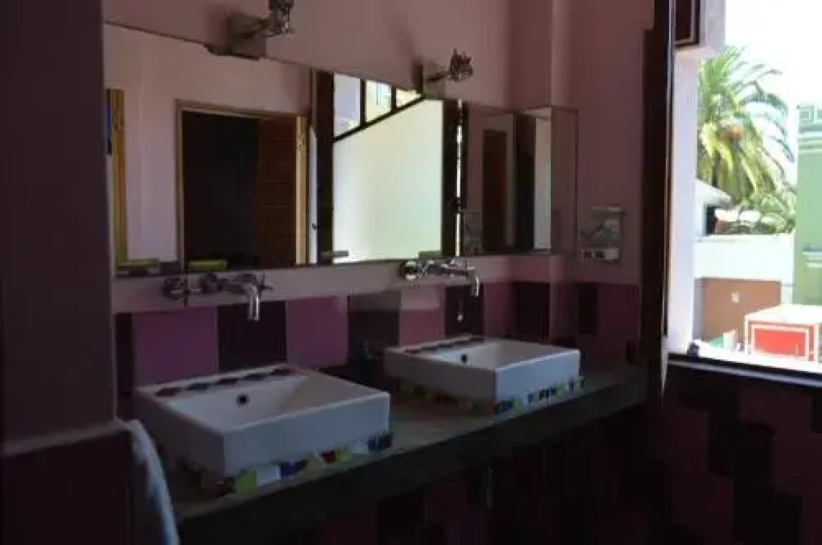 Princesa Insolente Hostel