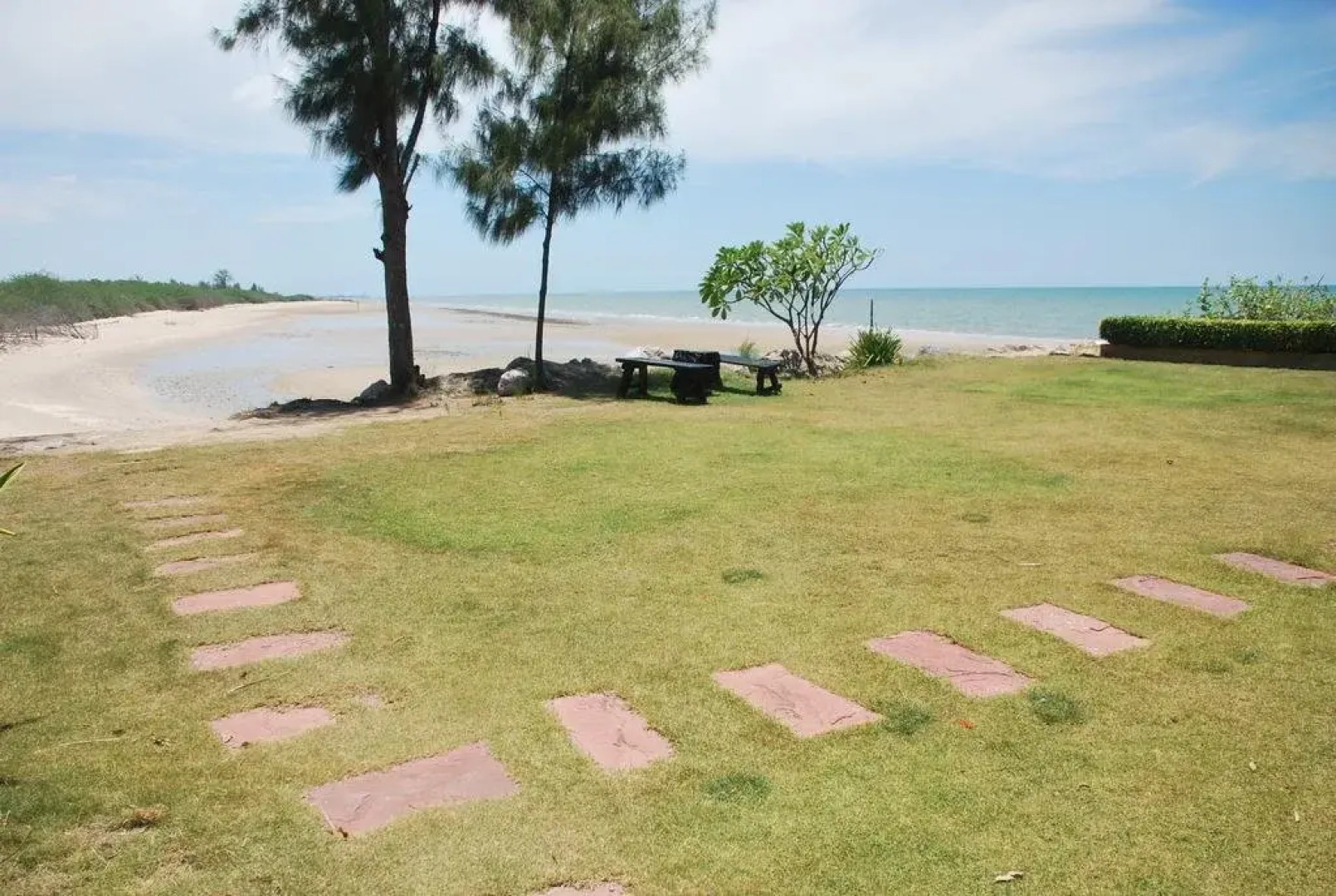 Puktien Cabana Beach Resort & Residence