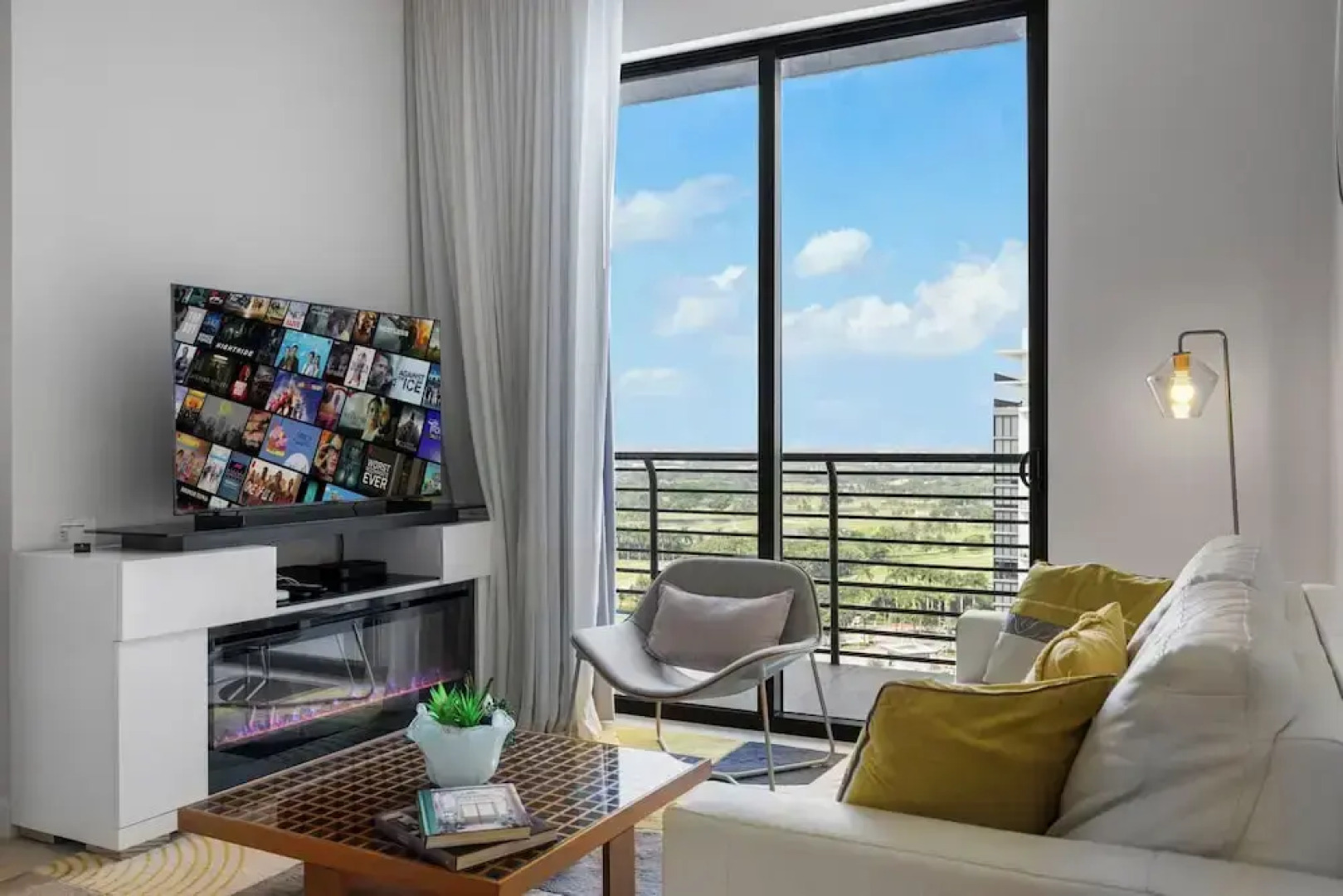 Spacious 2-Bedroom Condo at Doral Park