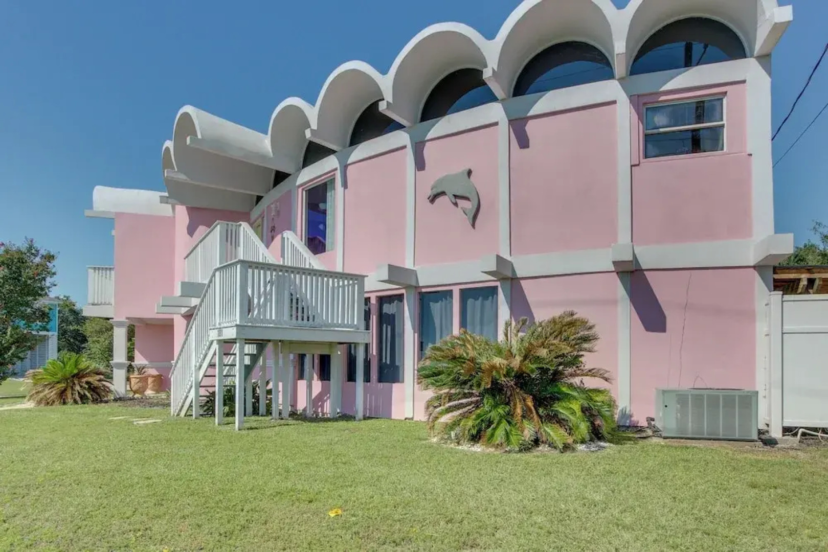 Walk to Beach: Unique Family Gem in Pass Christian