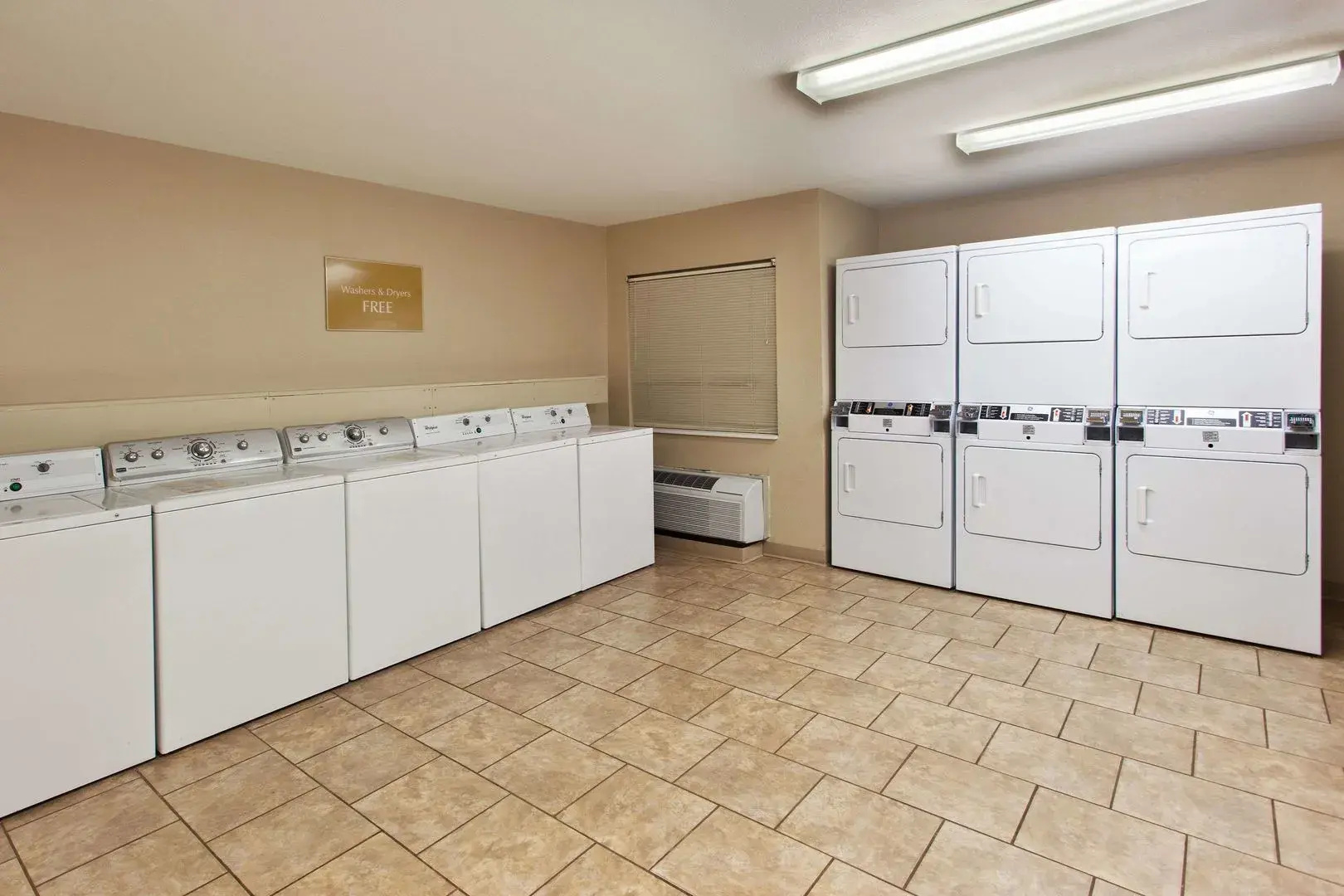 Sonesta Simply Suites Denver West Federal Center