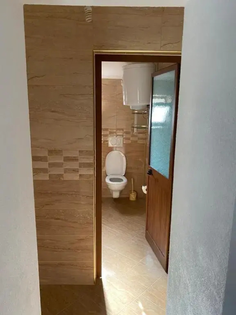 Lazer Cardaku Guest House