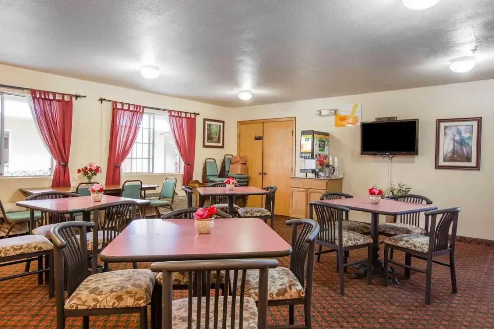 Quality Inn & Suites Redwood Coast