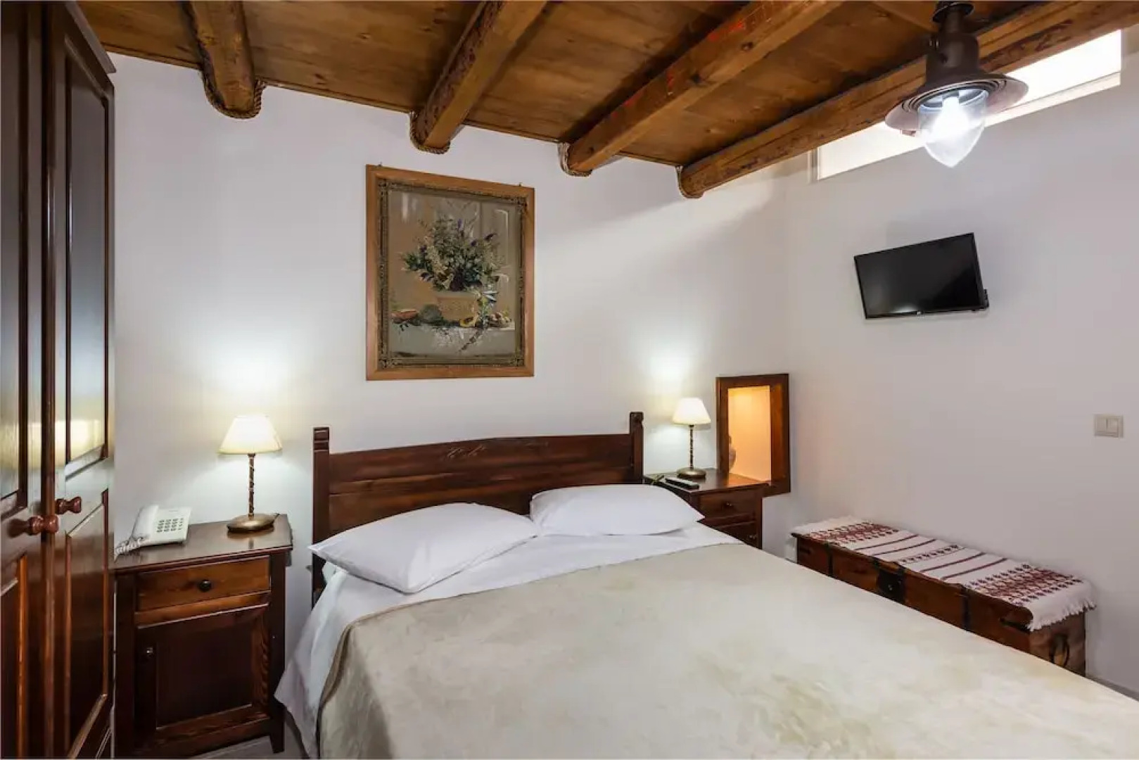 Petronikolis Traditional House