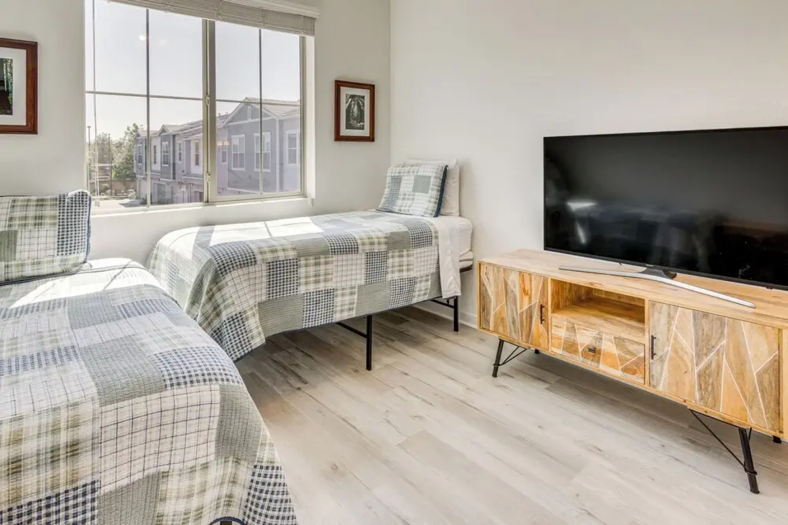 Quiet Simi Valley Home w/ Patio & Pool Access!