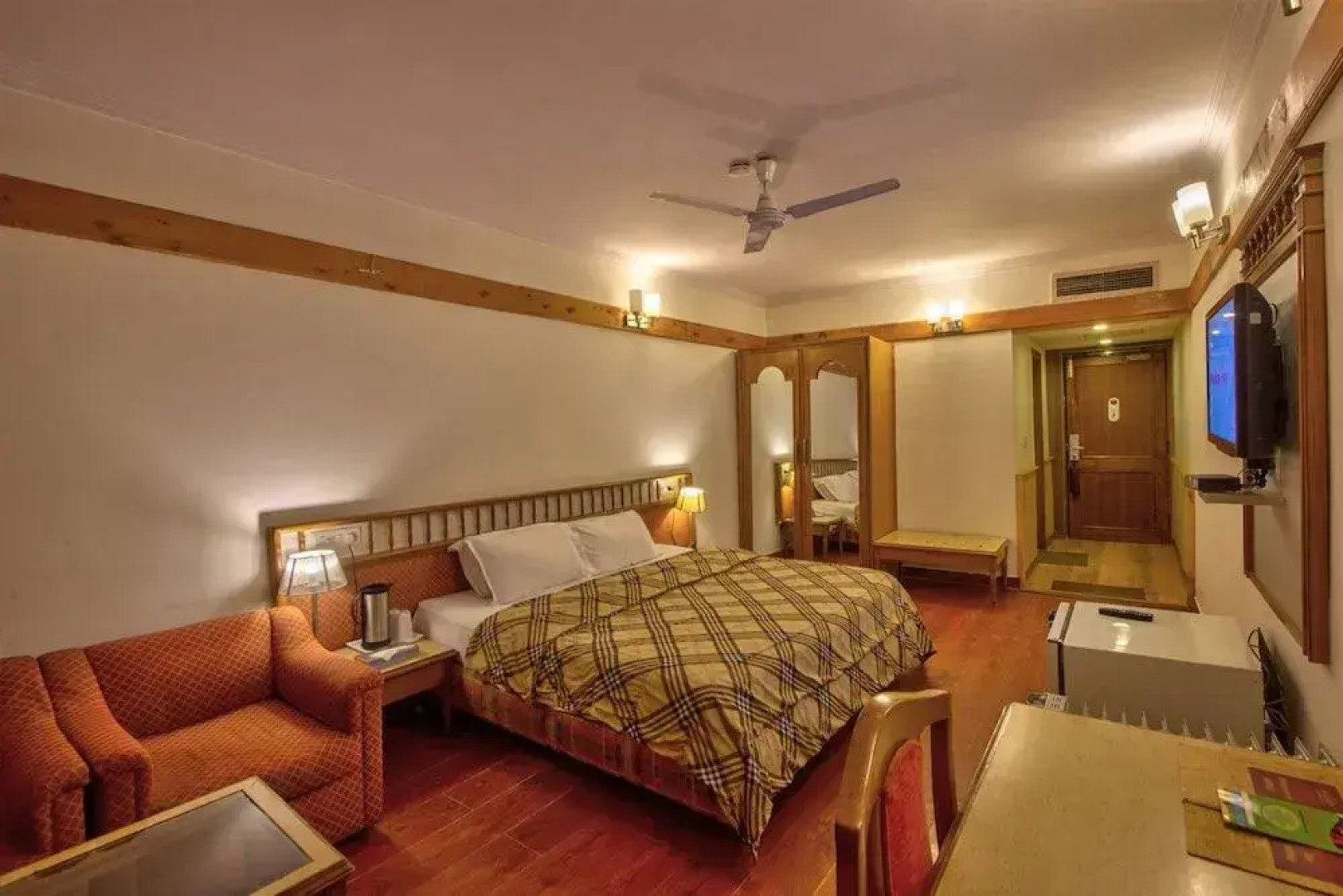 Hotel Piccadily Manali