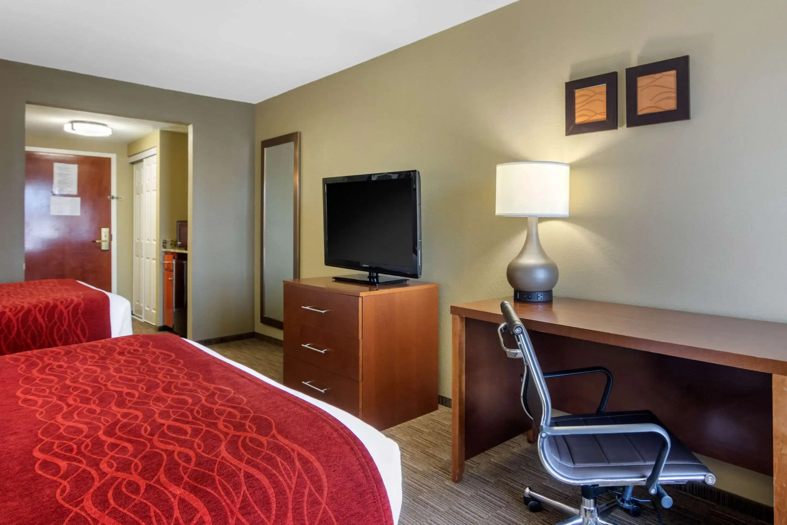 Comfort Inn & Suites LaGrange East