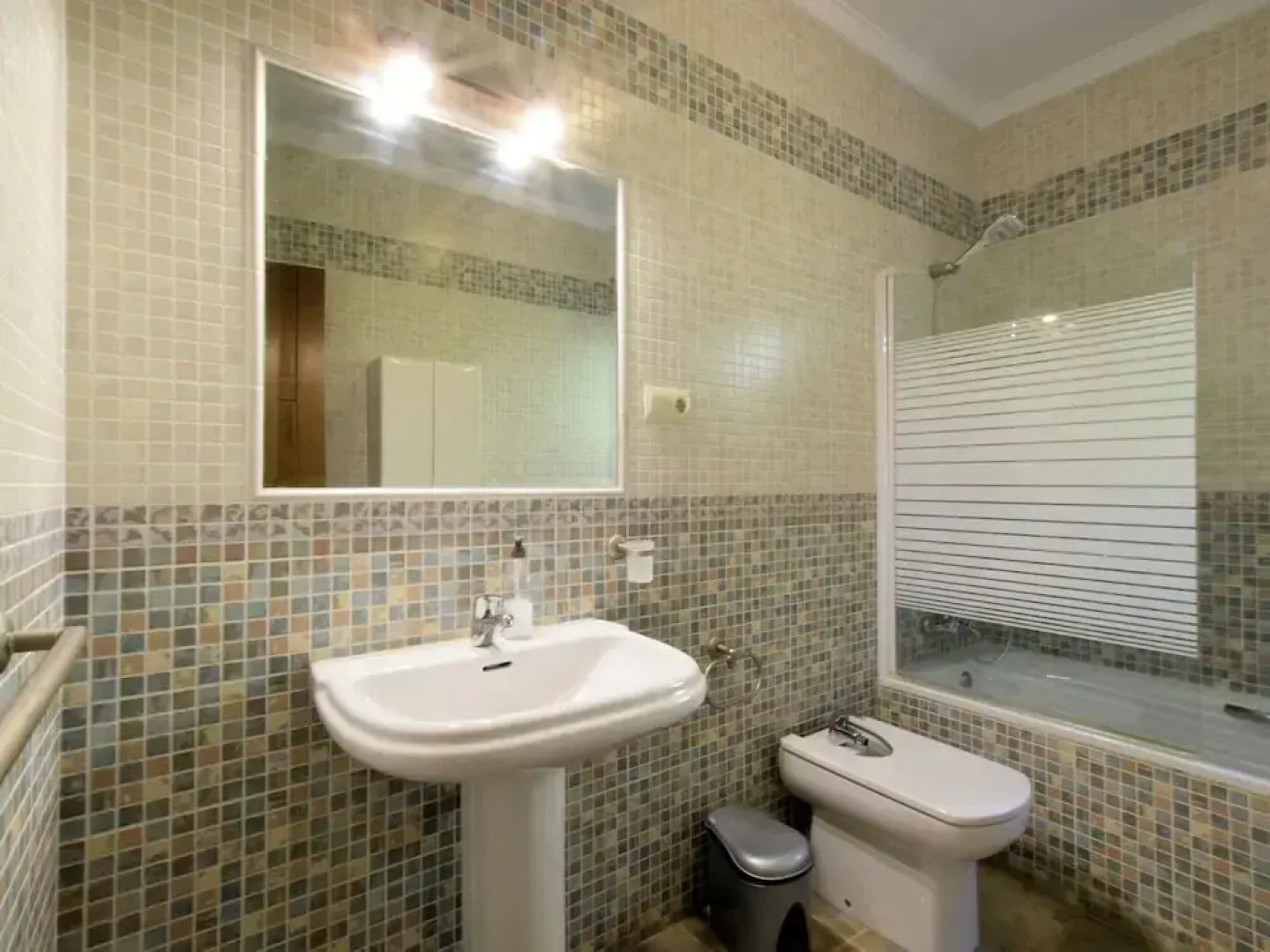 Independent Villa With Private Pool on an Estate in Sayalonga Costa del Sol