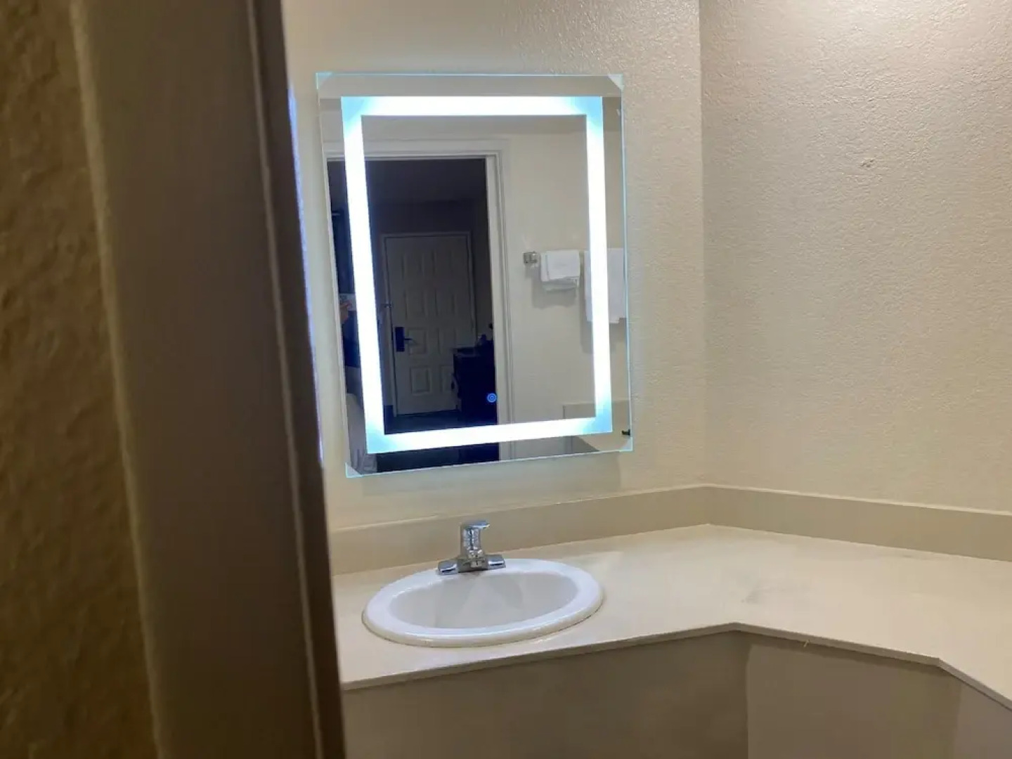 Budget Inn and Suites