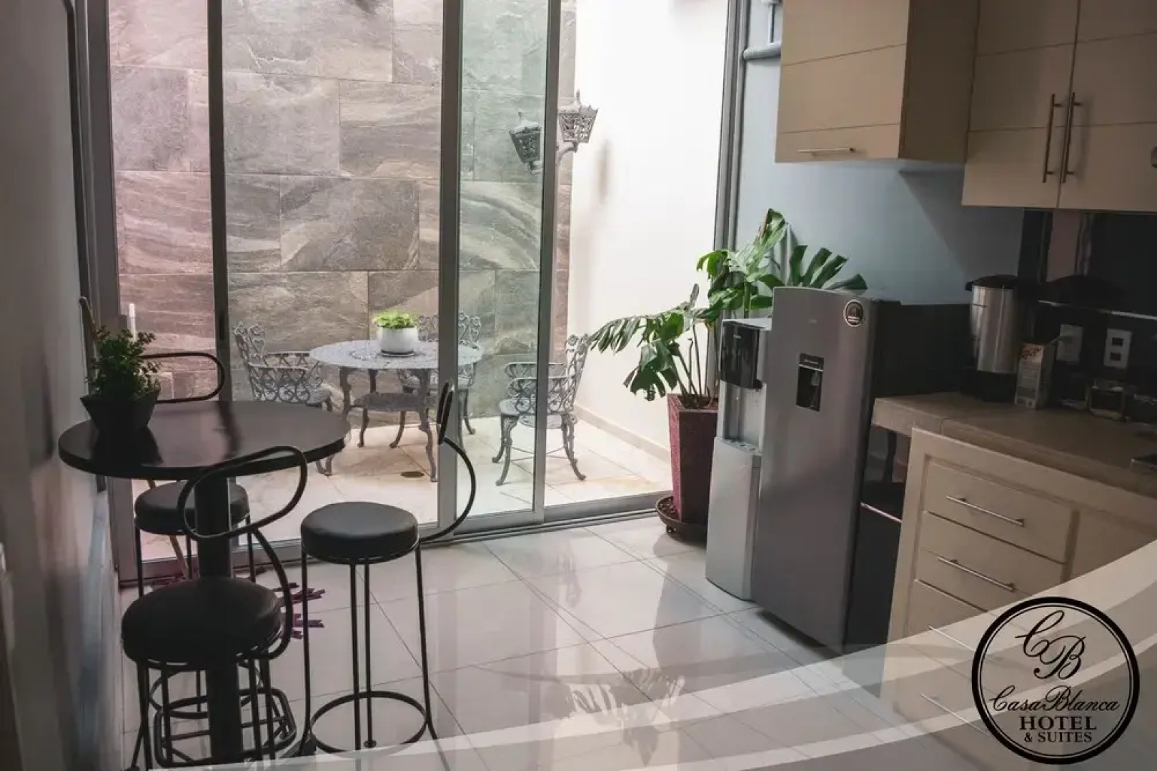 Hotel Casa Blanca & Suites