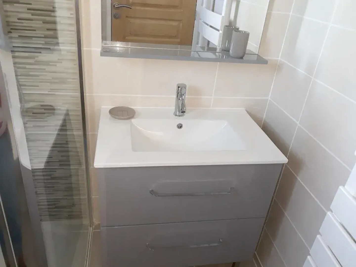 House with 2 Bedrooms in Pujaut, with Enclosed Garden And Wifi