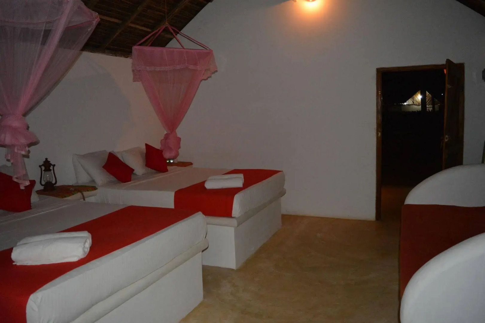 Roshanne Beach Resort