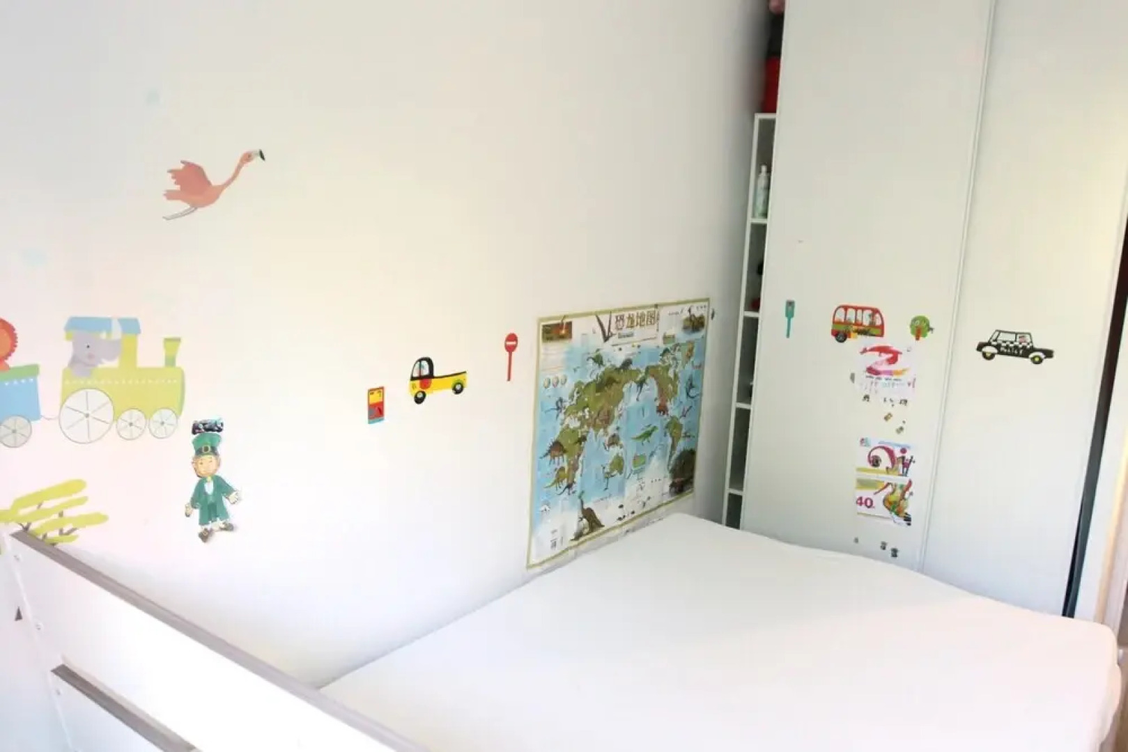 Beautiful Apartment With Balcony Near Paris