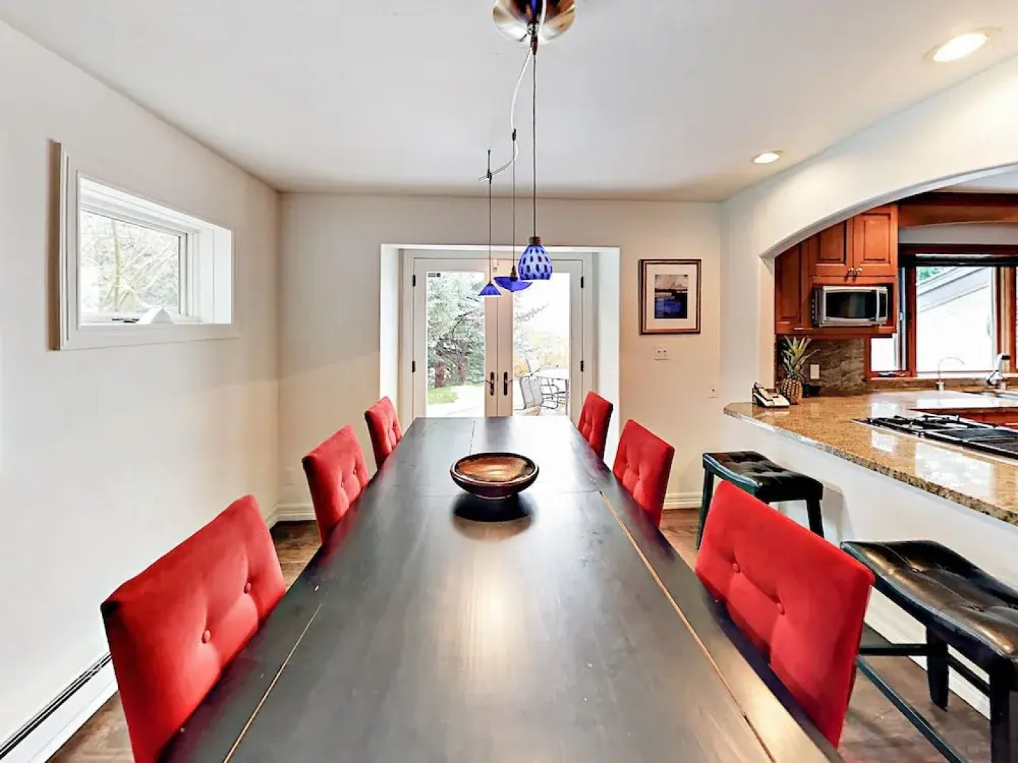 Grand 5,000 Square Foot 4br Mountain 4 Bedroom Home