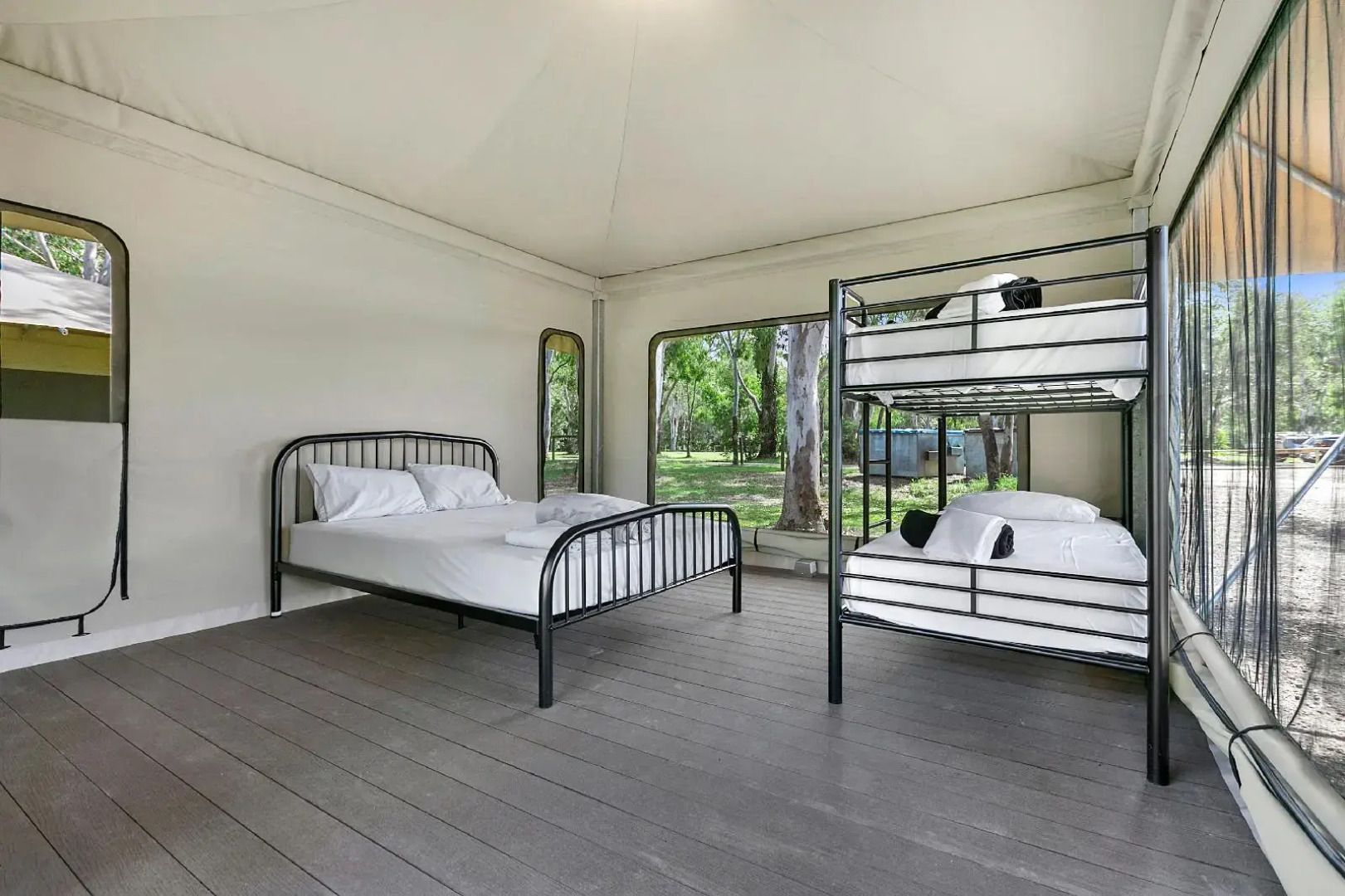 Noosa Habitat Resort B&B