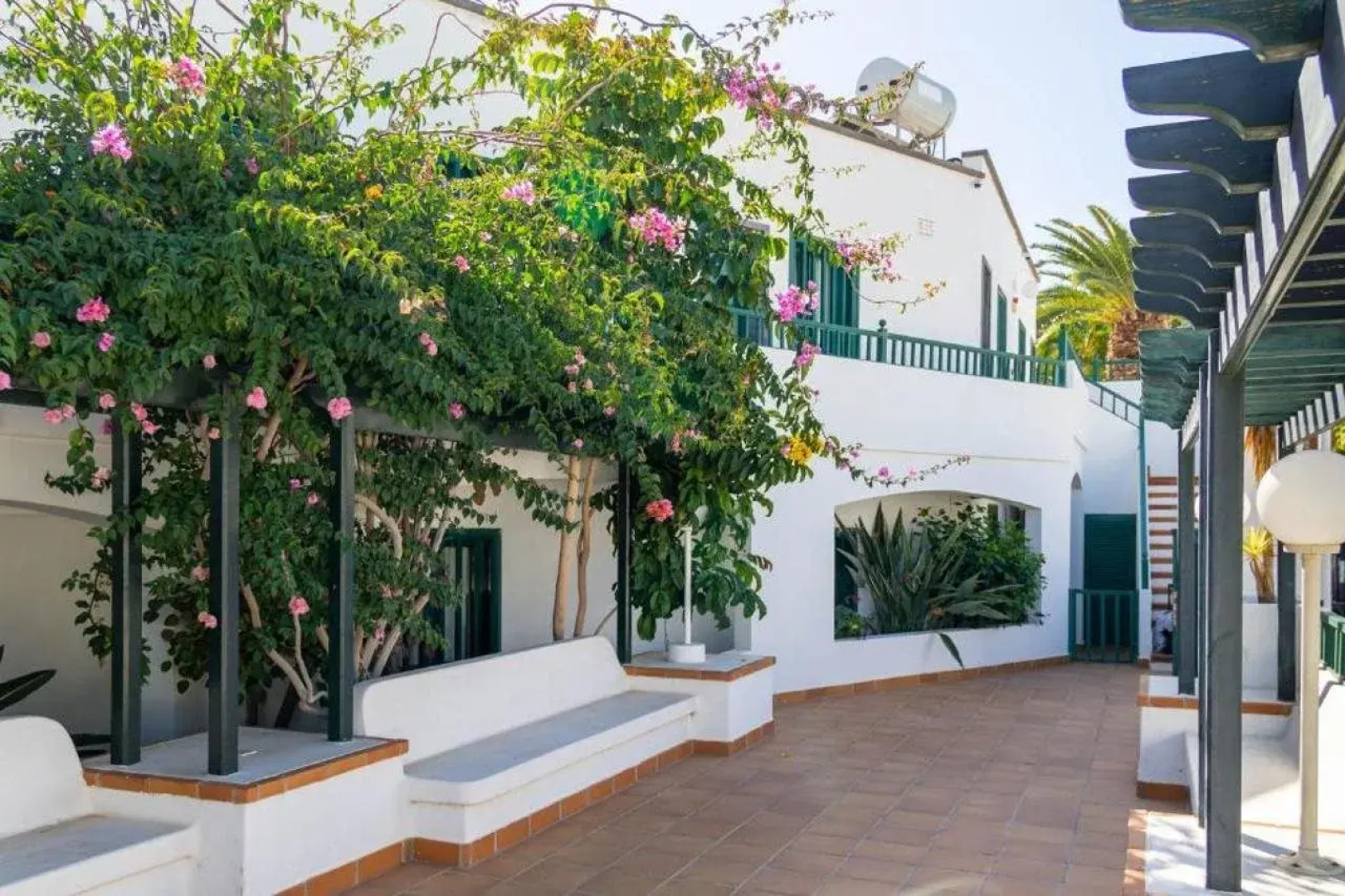 La Tegala Apartamentos