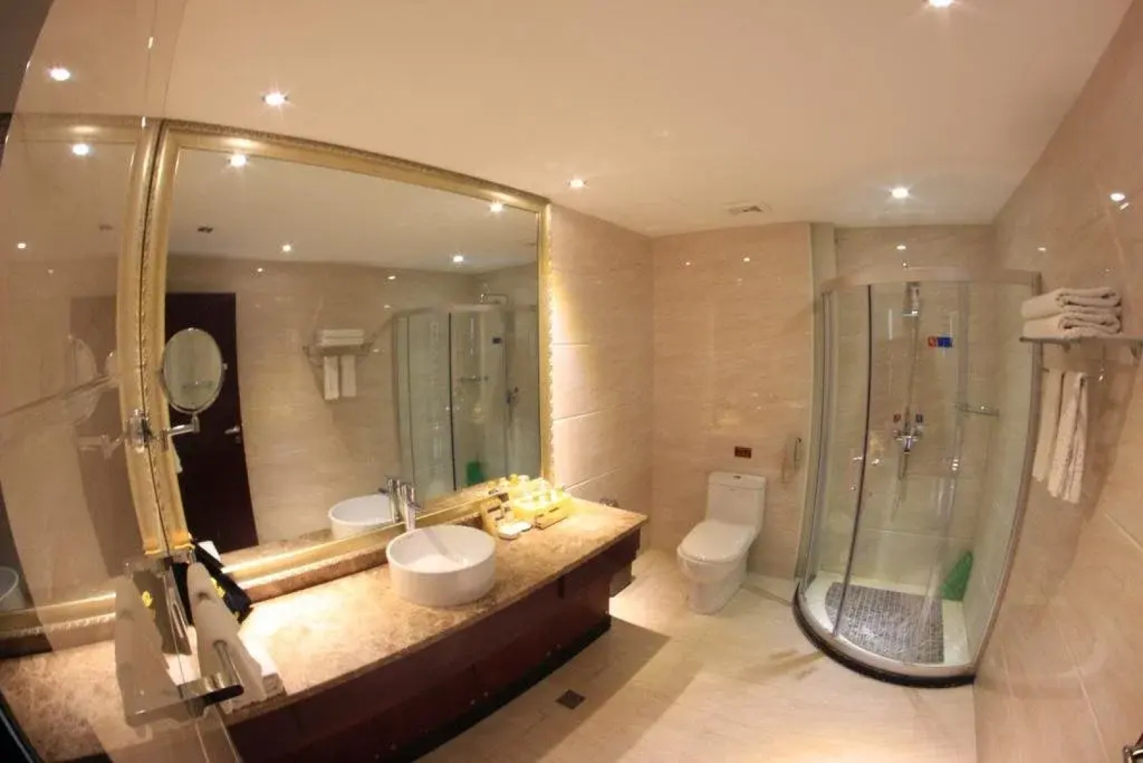 Xiahe Jiusheng international Hotel