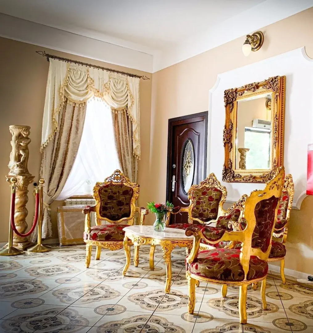 Hotel & Spa Antyczny Dwór