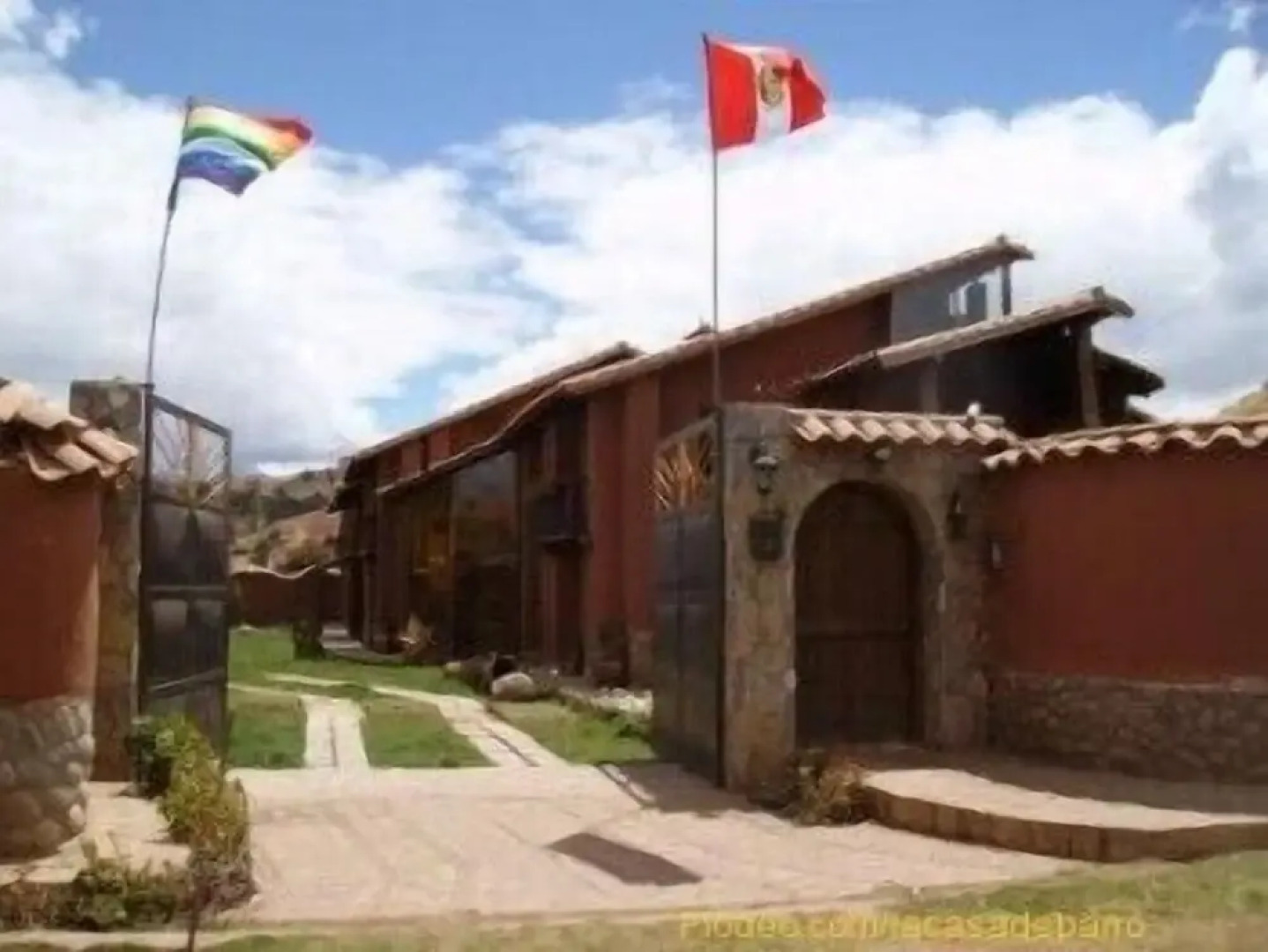 La Casa de Barro Lodge & Restaurant