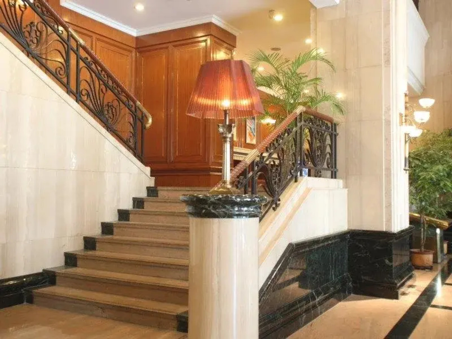 International Grand Hotel