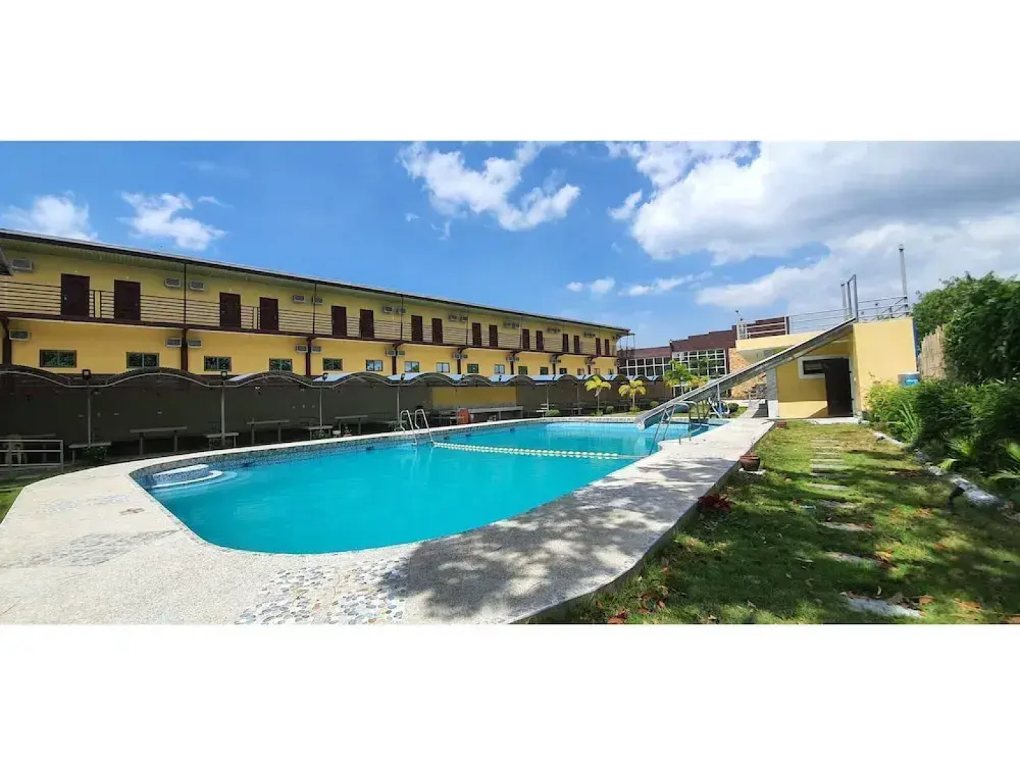 OYO 585 Dragon Pod Hotel And Resort