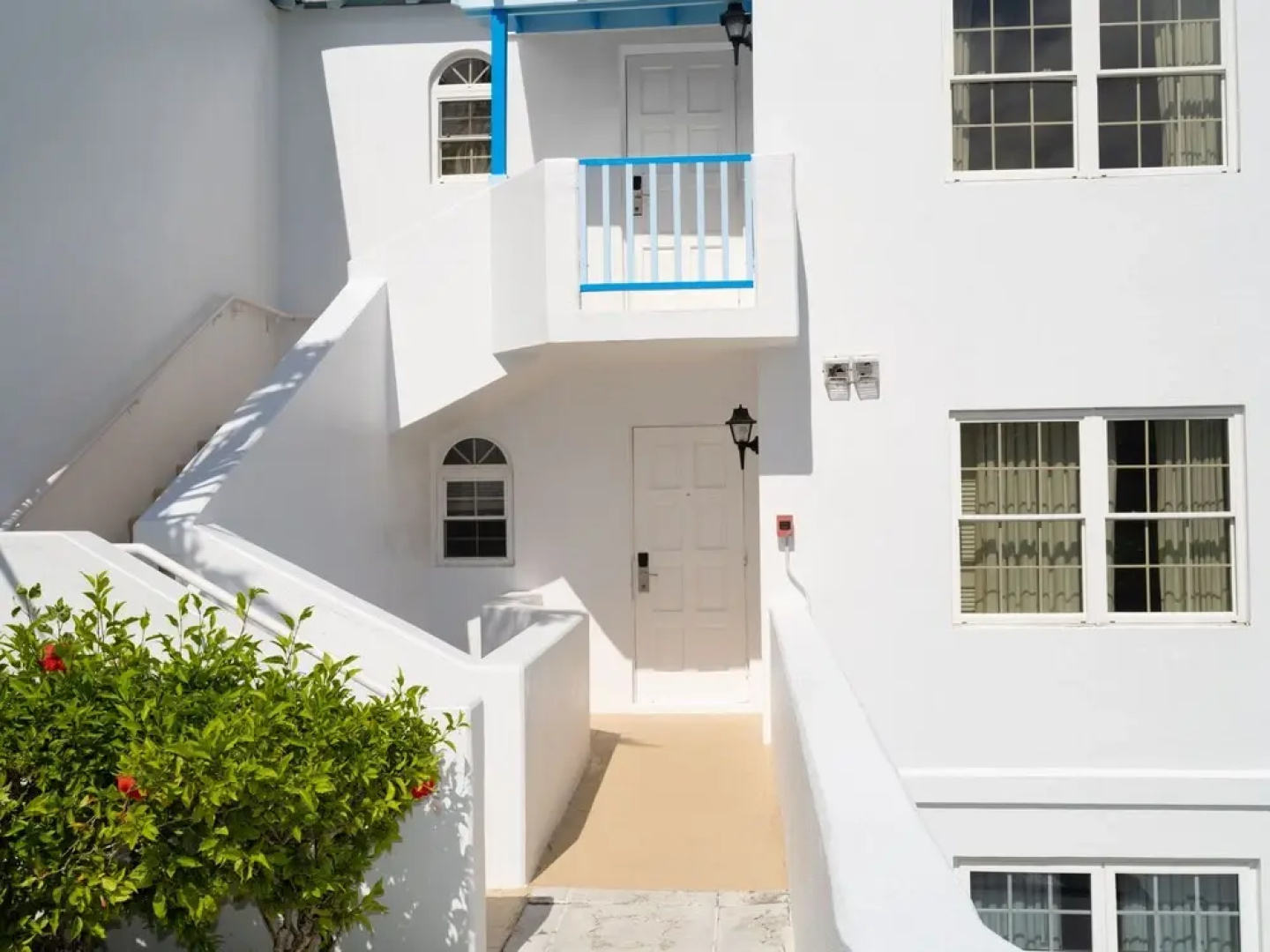 Deluxe Ocean View Villas - Just Steps From White Sand Beaches