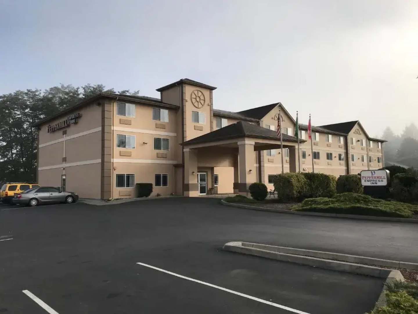 Peppermill Empress Inn