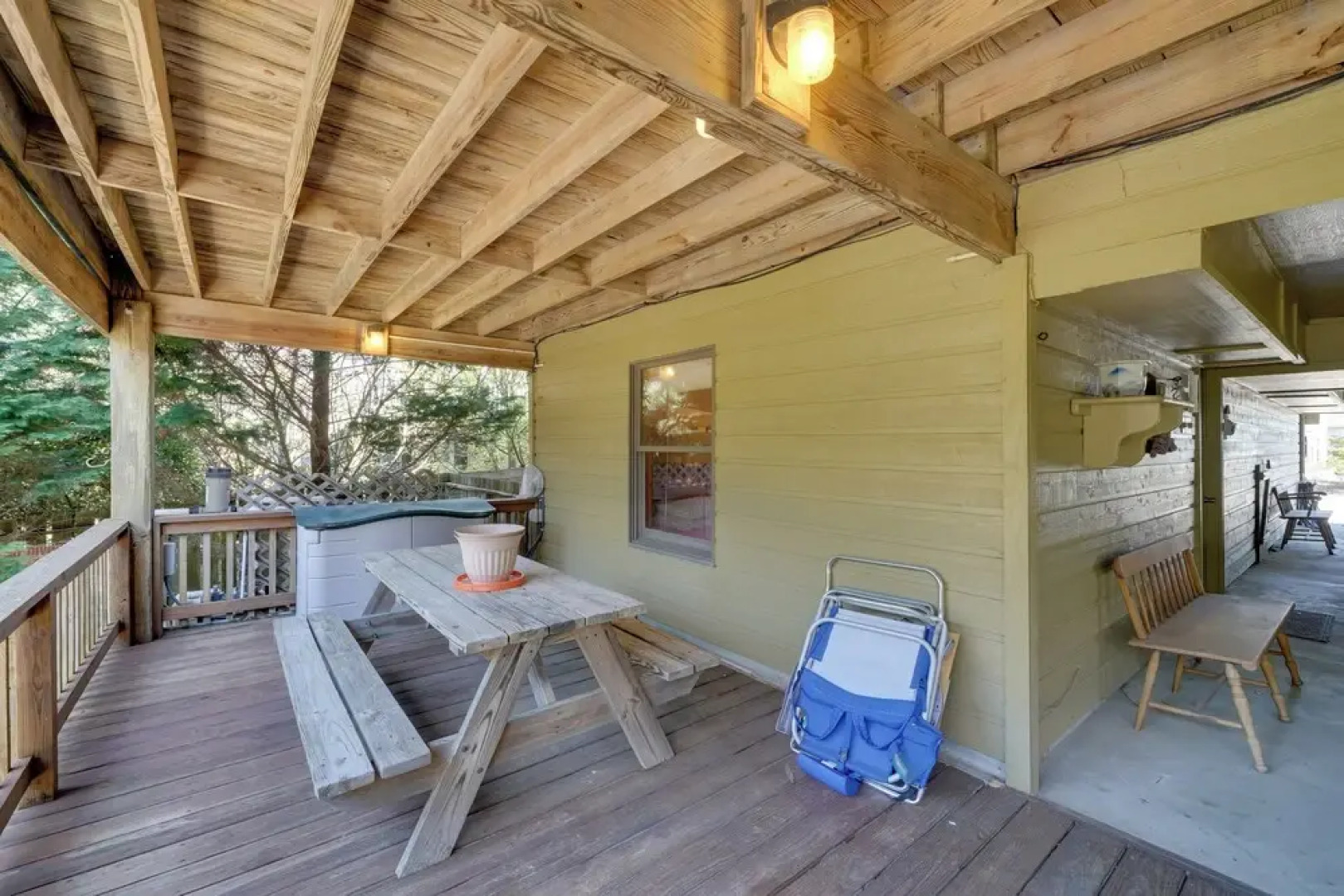 Spacious Kill Devil Hills Getaway w/ 3 Decks!