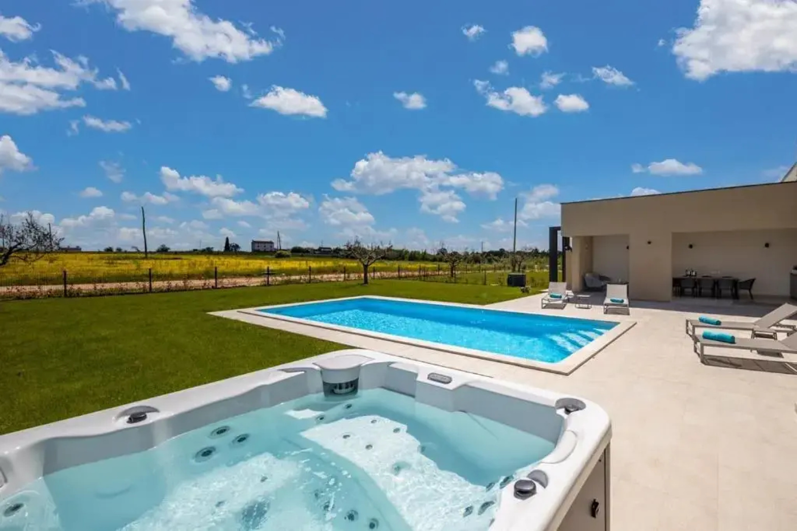 Villa Estate