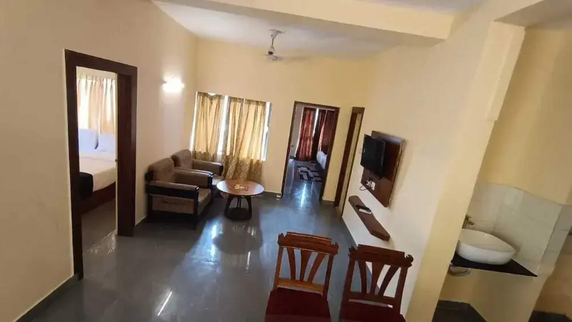 Hotel Sagar Tarang (Berries Group)