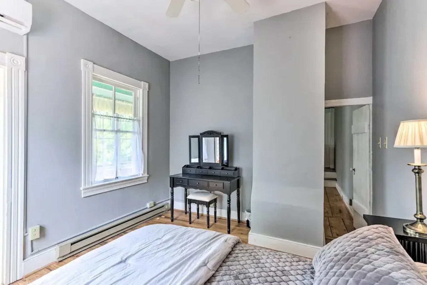 Historic Townhome in Downtown Shepherdstown!