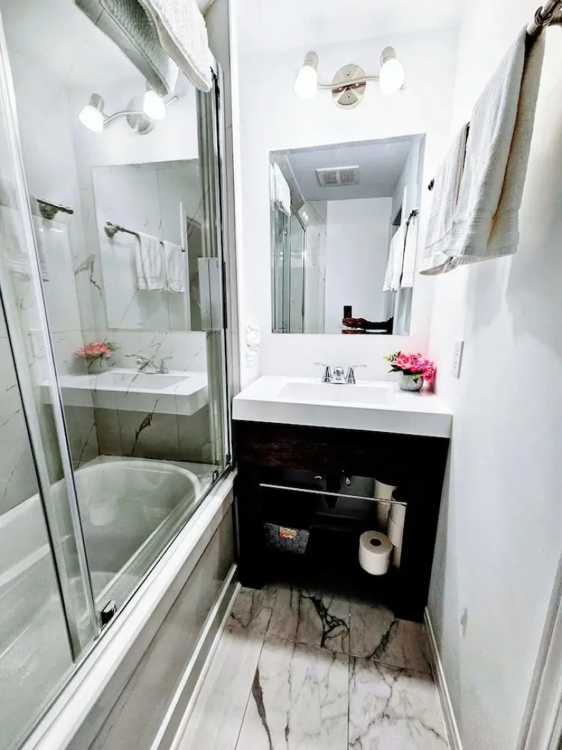 Sunflower Guest Suites